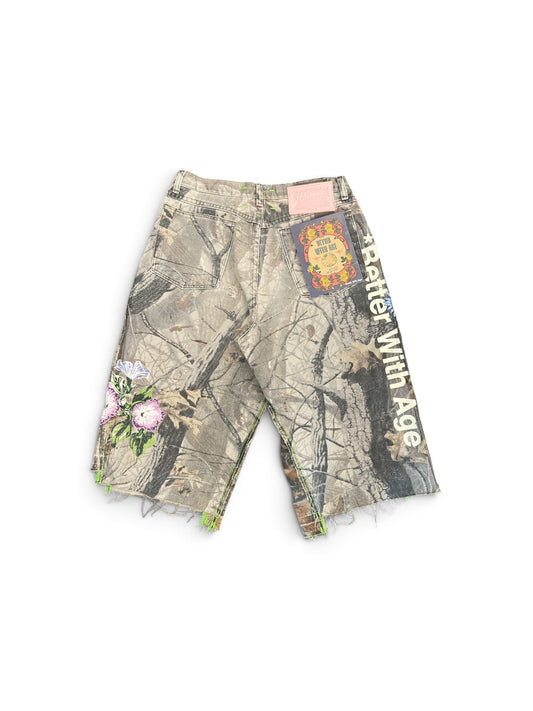 BETTER WITH AGE AMALIA TRIPLE-WIDE LONG CAMO SHORT CAMO